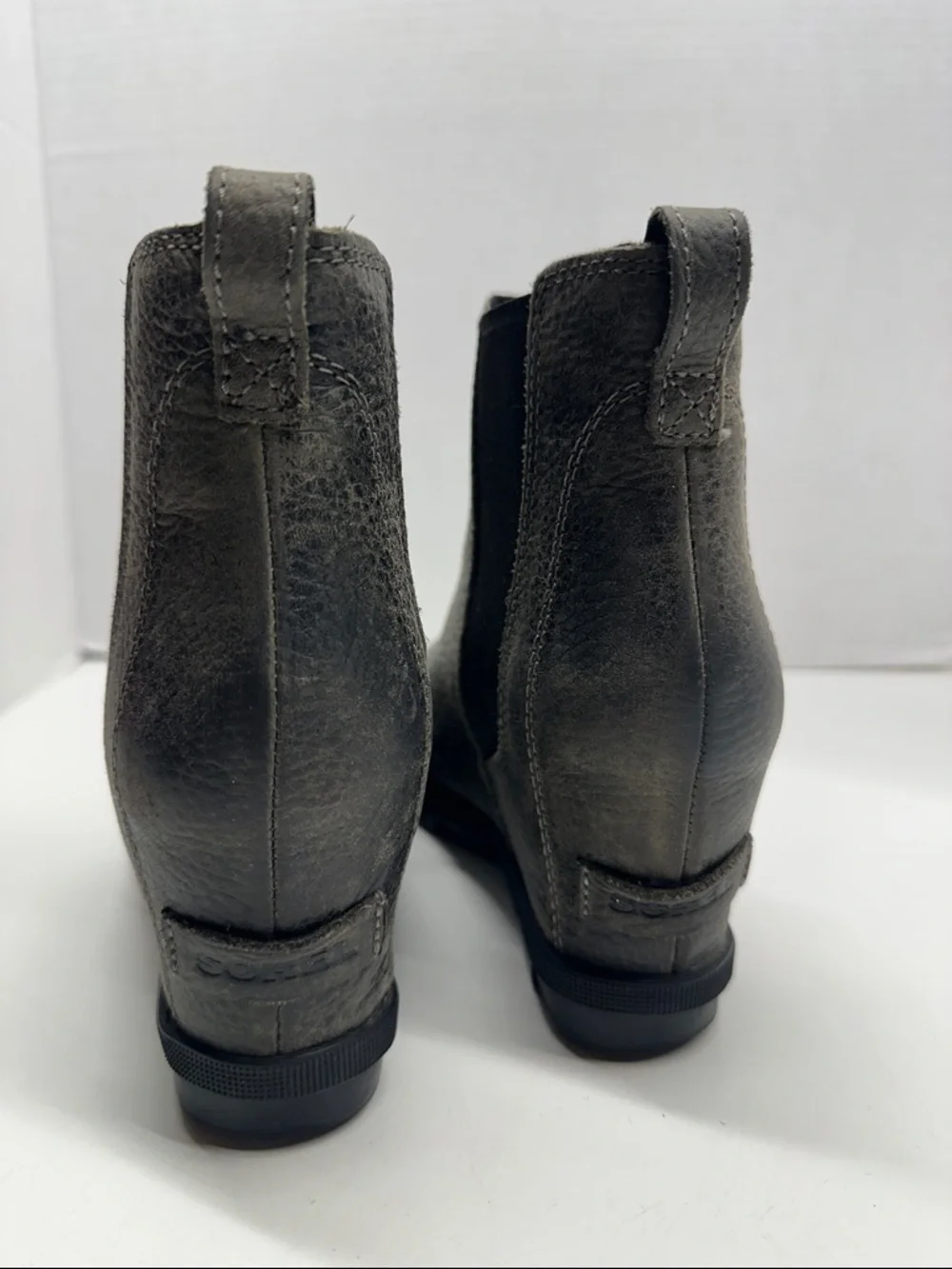 Sorel Joan Of Arctic Wedges II Chelsea Ankle Heeled Boots Bootie Gray Size 7.5